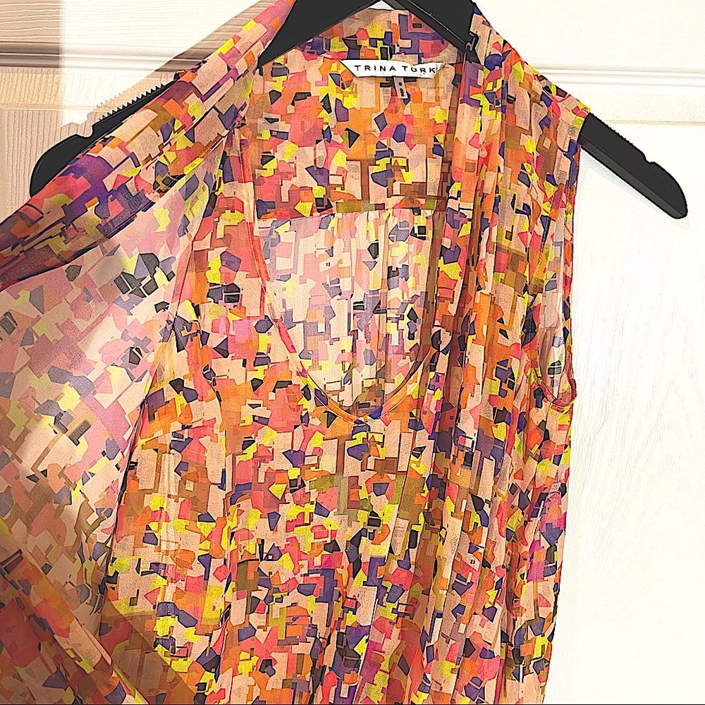 Trina Turk Rare Colorful Abstract Print Sleeveless Wrap-Front Sheer Blouse Top